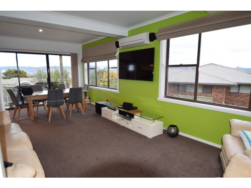 22 Bronzewing Avenue, Newnham TAS 7248