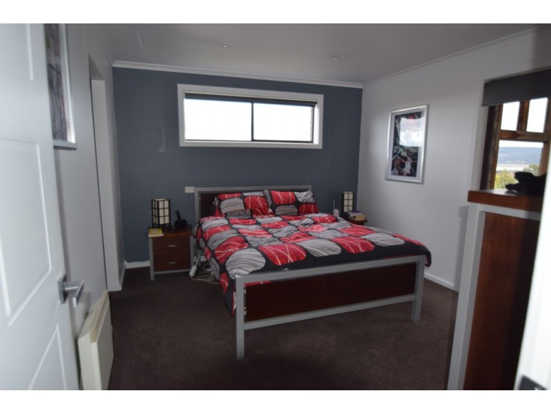 22 Bronzewing Avenue, Newnham TAS 7248