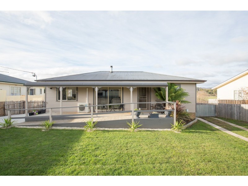 4 Treherne Street, Mayfield TAS 7248