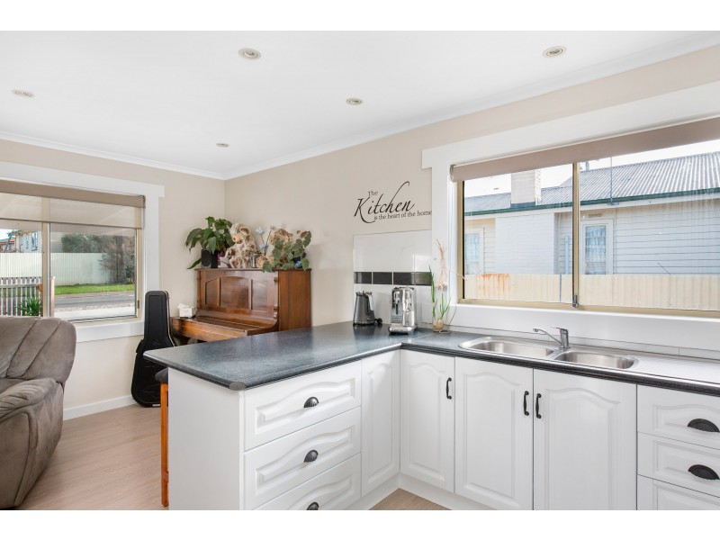 4 Treherne Street, Mayfield TAS 7248