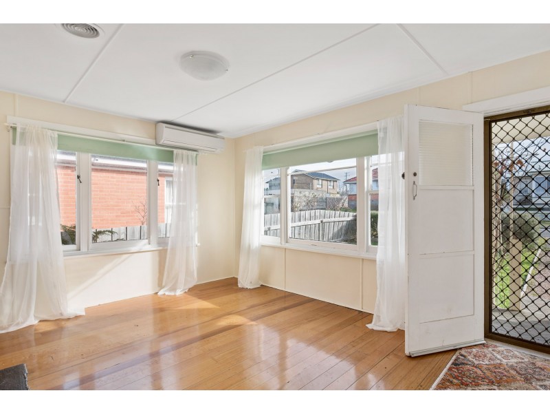 4 Hardinge Avenue, Newnham TAS 7248