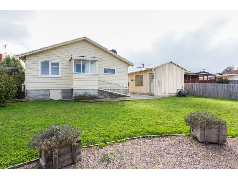 4 Hardinge Avenue, Newnham TAS 7248