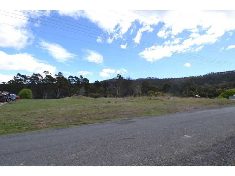 1 Lennox Street, Cornwall TAS 7215