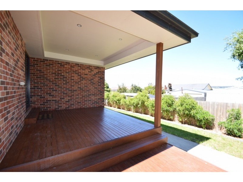 27 Dafnis Drive, Newnham TAS 7248