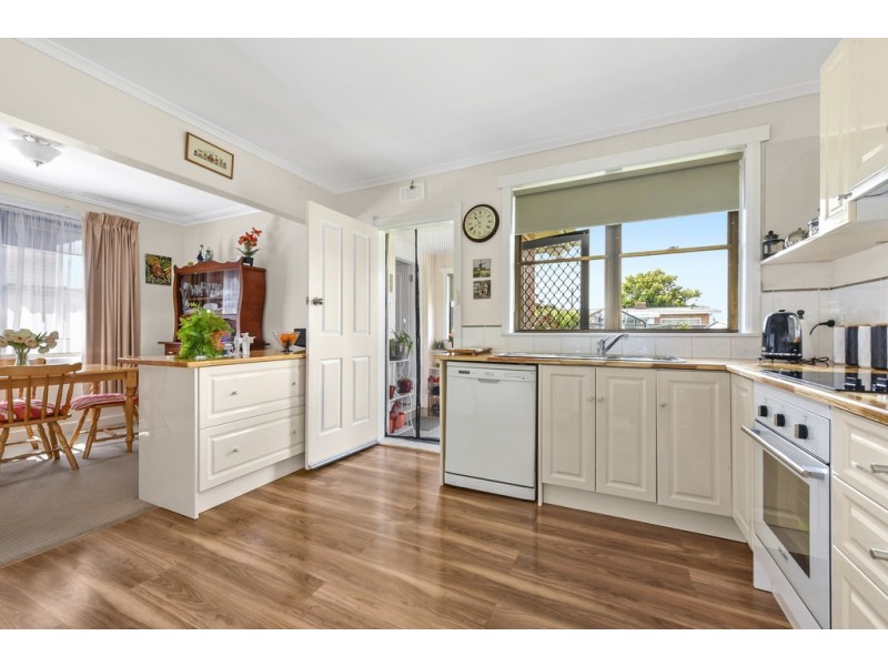 43 Cornwall Crescent, Newnham TAS 7248