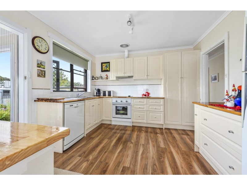 43 Cornwall Crescent, Newnham TAS 7248