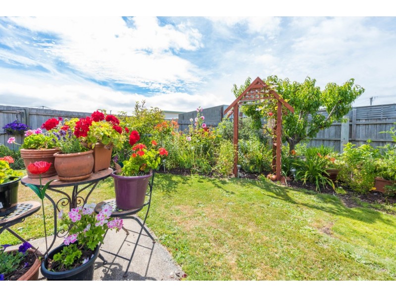 43 Cornwall Crescent, Newnham TAS 7248