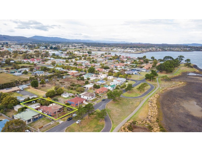 33 Esplanade North, George Town TAS 7253