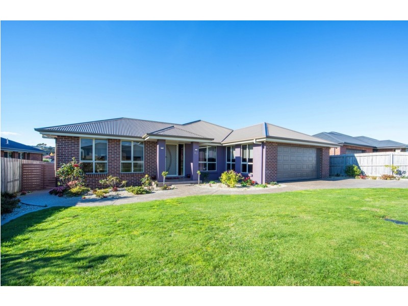 82 Mount Stuart Drive, Newnham TAS 7248
