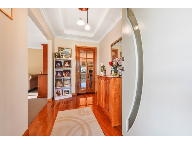 82 Mount Stuart Drive, Newnham TAS 7248