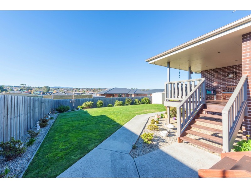 82 Mount Stuart Drive, Newnham TAS 7248