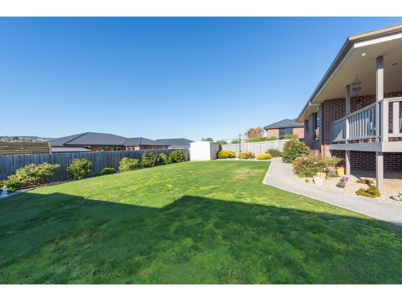 82 Mount Stuart Drive, Newnham TAS 7248