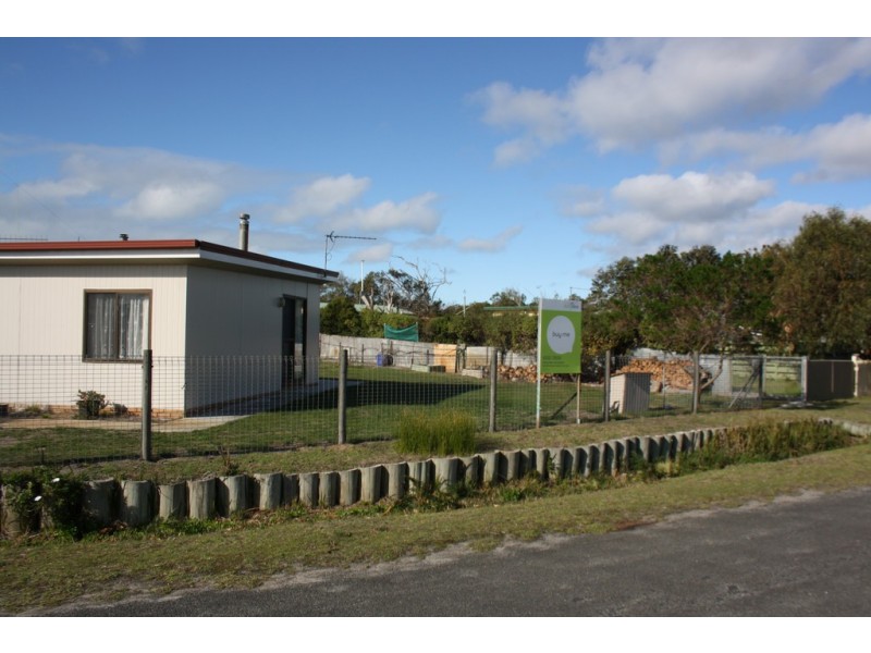 14 Main Road, Musselroe Bay TAS 7264