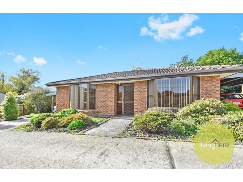 2/14 Commodore Drive, Newnham TAS 7248