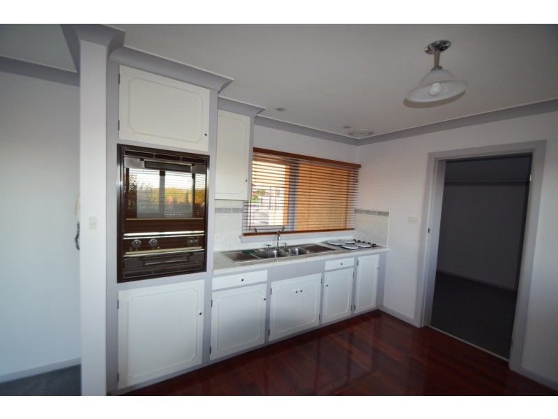 18 Crestview Court, Newnham TAS 7248