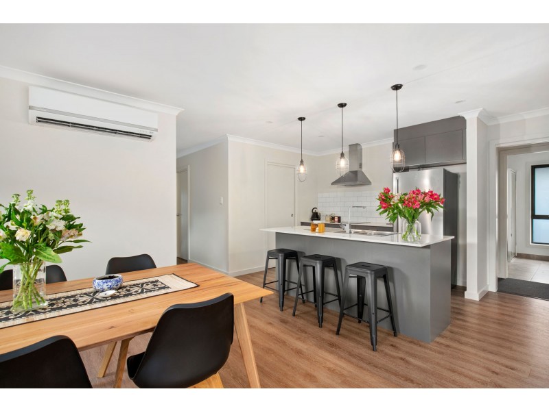 16 Aram Place, Newstead TAS 7250