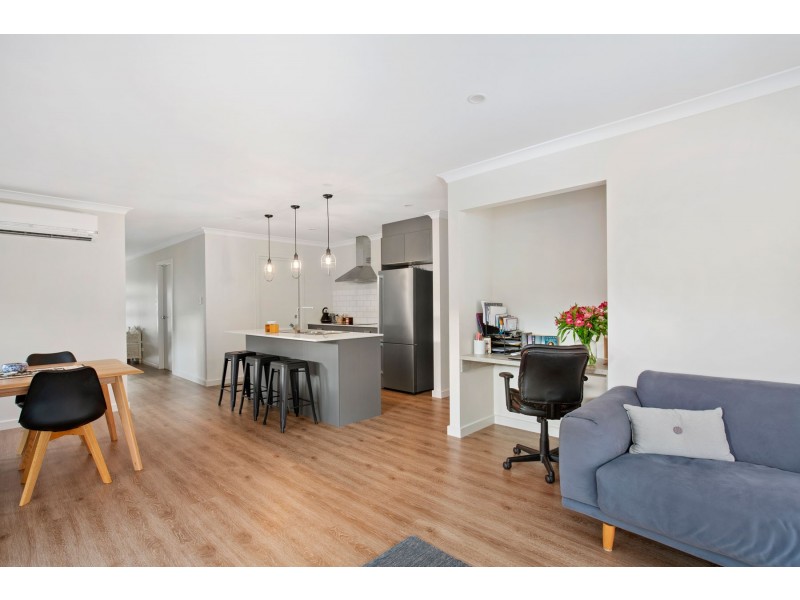 16 Aram Place, Newstead TAS 7250