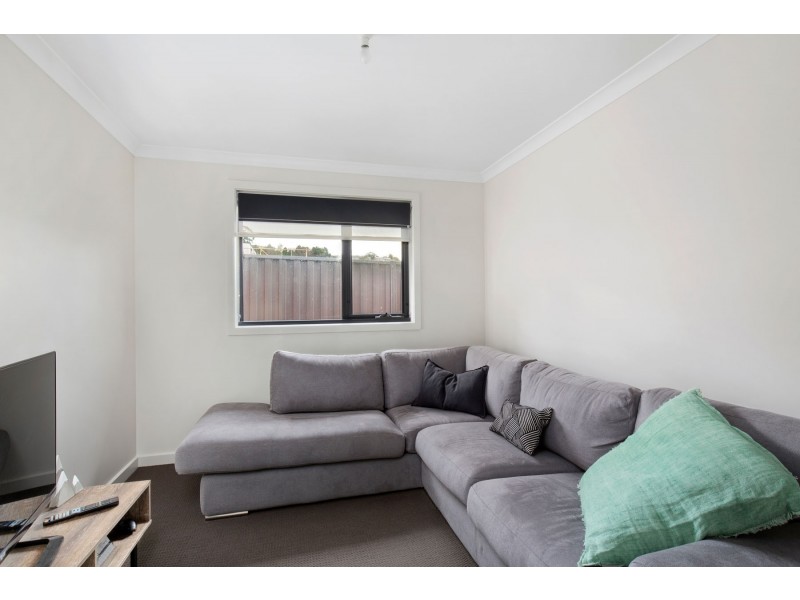 16 Aram Place, Newstead TAS 7250