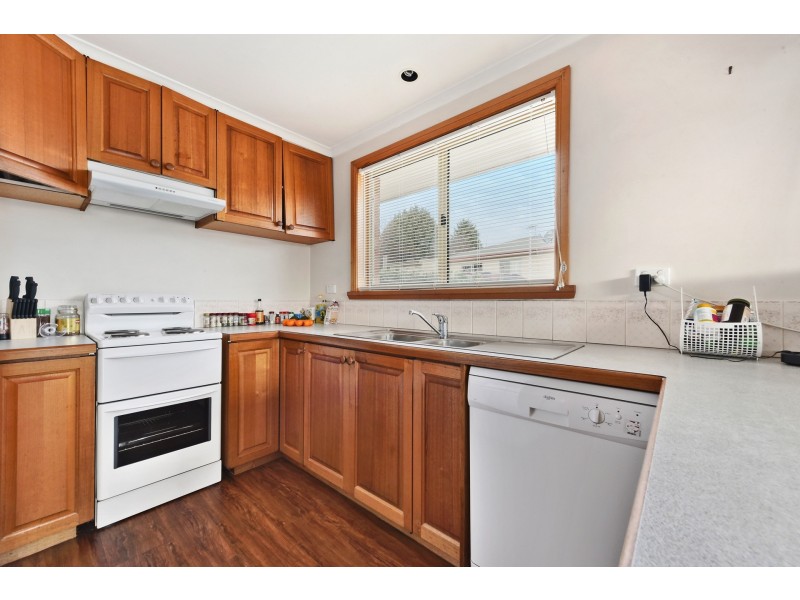 2/4 Flinders Place, Mayfield TAS 7248