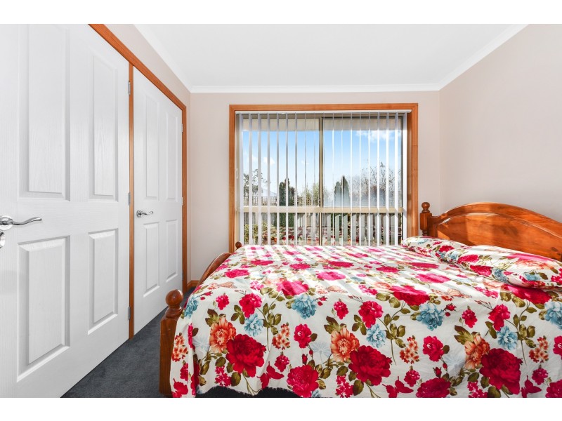 27a Bartlett Grove, Newnham TAS 7248