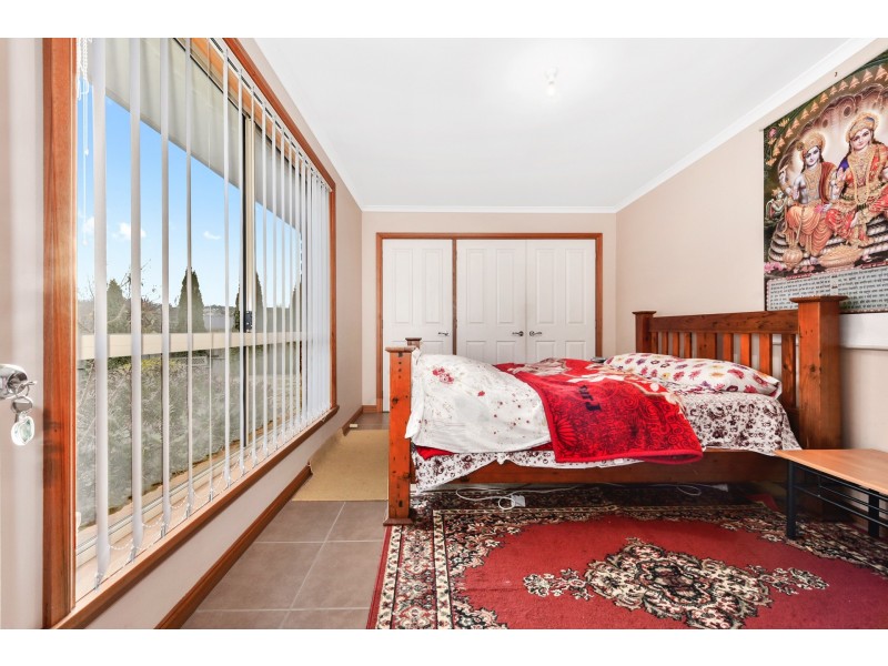 27a Bartlett Grove, Newnham TAS 7248