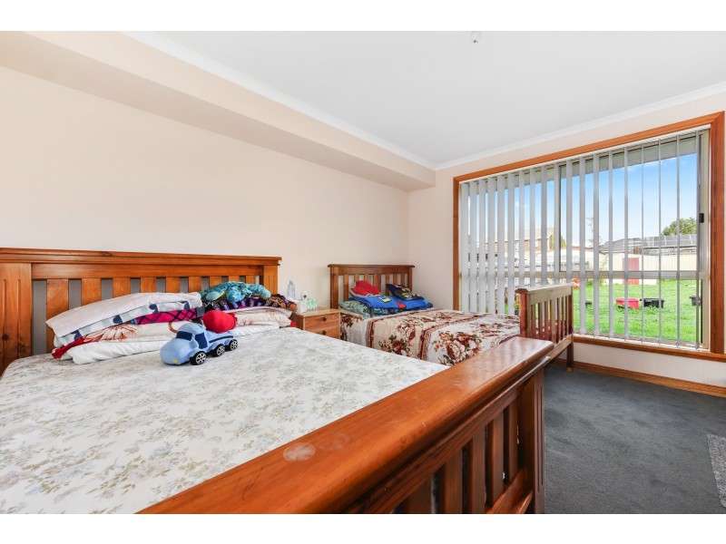 27a Bartlett Grove, Newnham TAS 7248