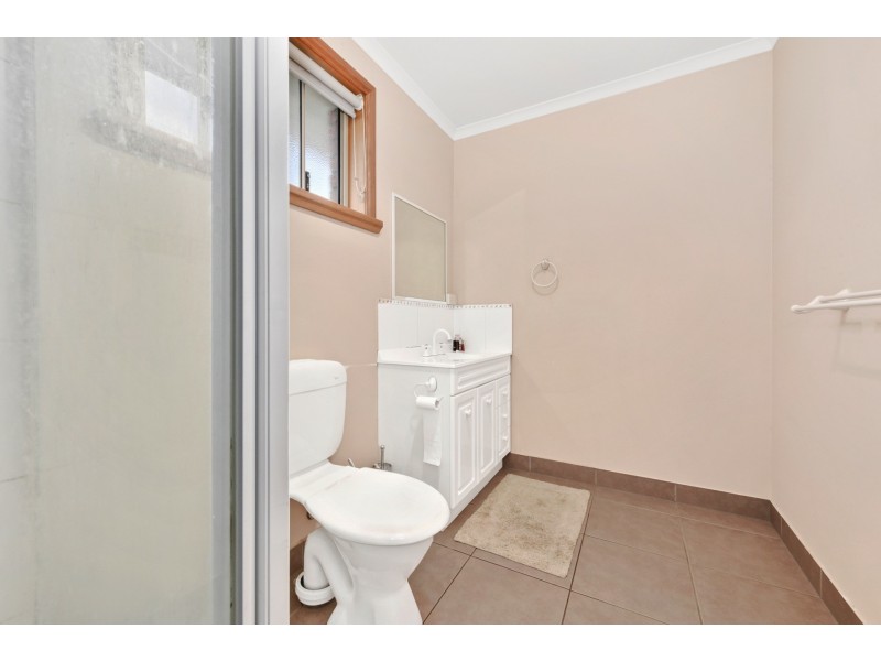 27a Bartlett Grove, Newnham TAS 7248