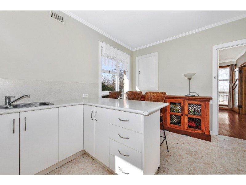 15 Crestview Court, Newnham TAS 7248