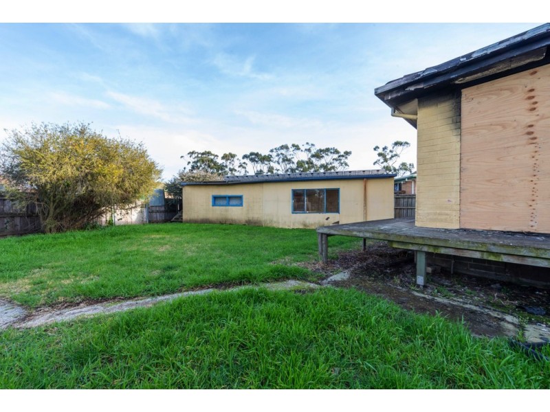 6 Hazelwood Parade, Ravenswood TAS 7250