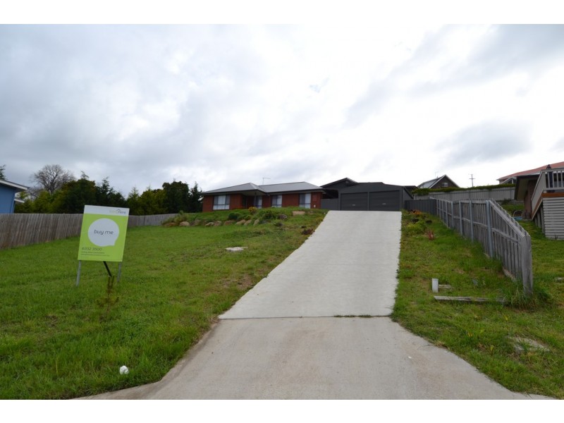 9 Ford Court, Newnham TAS 7248