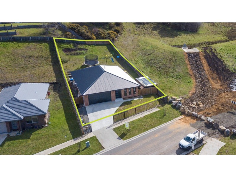 97 Parklands Parade, Newnham TAS 7248