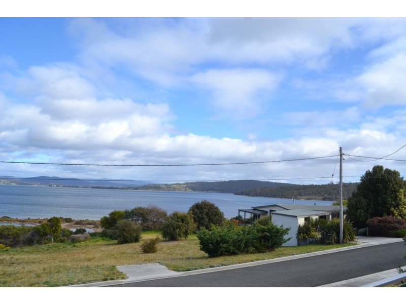 15 Kiama Parade, Akaroa TAS 7216