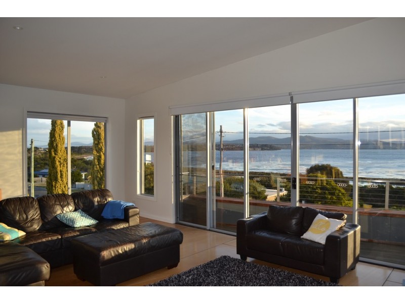 15 Kiama Parade, Akaroa TAS 7216