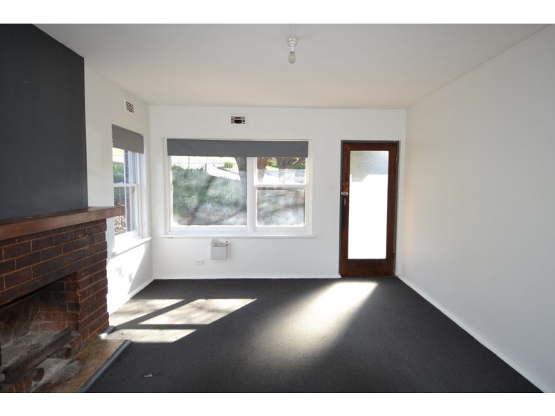 2/24 Connaught Crescent, West Launceston TAS 7250