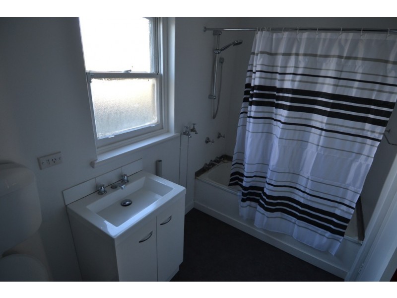 2/24 Connaught Crescent, West Launceston TAS 7250