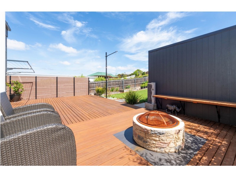 67 Parklands Parade, Newnham TAS 7248