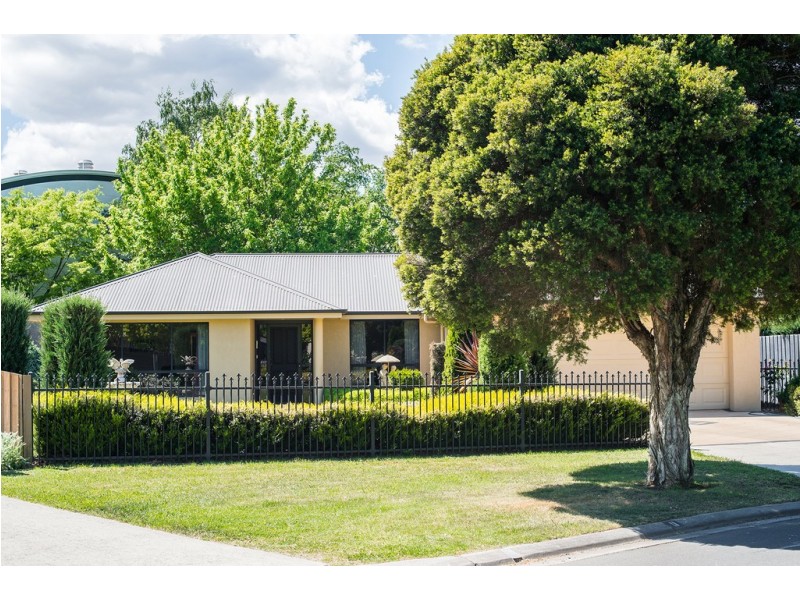 9 Landsborough Avenue, Newstead TAS 7250