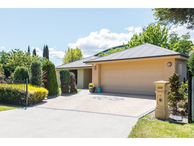 9 Landsborough Avenue, Newstead TAS 7250