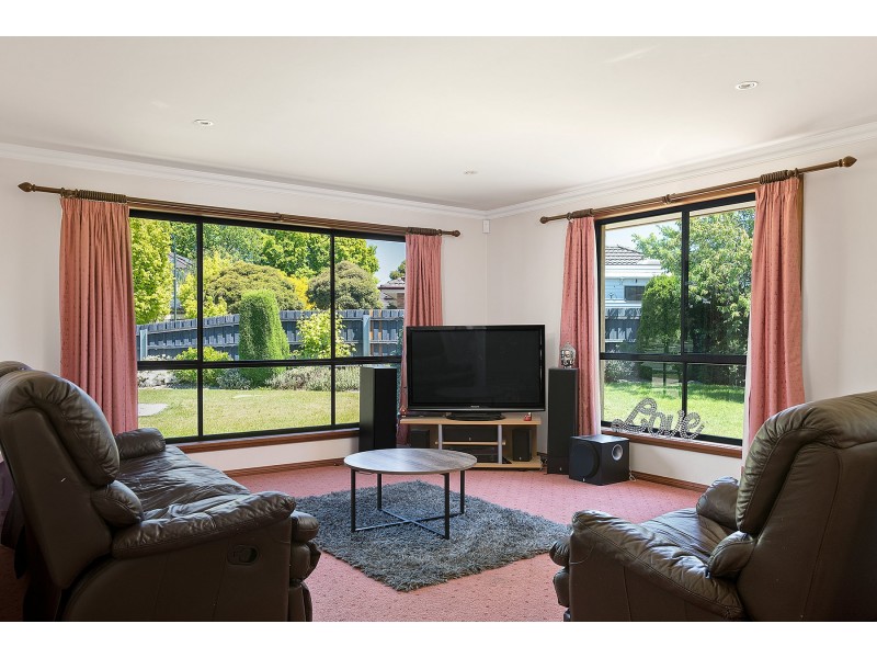 9 Landsborough Avenue, Newstead TAS 7250