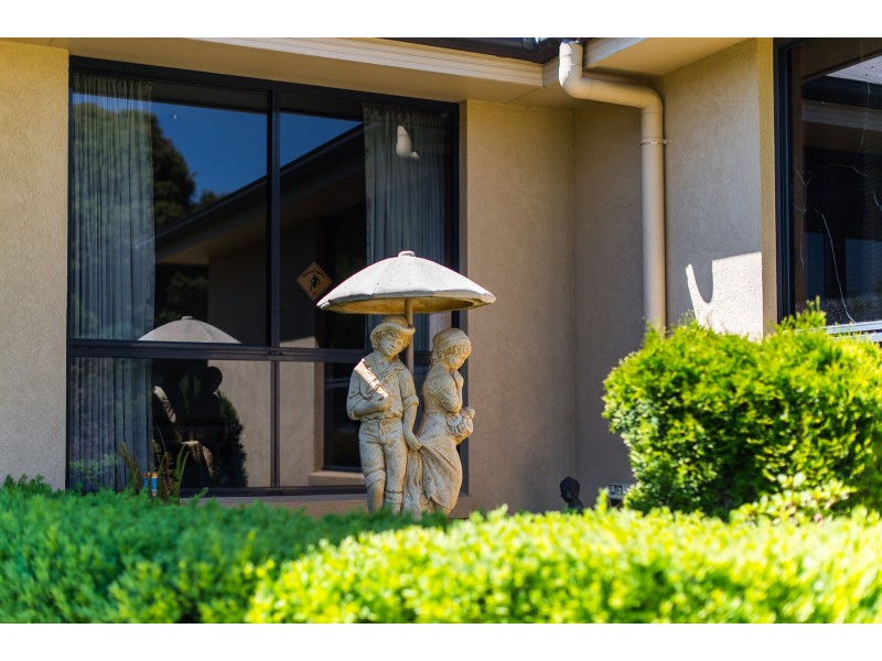 9 Landsborough Avenue, Newstead TAS 7250