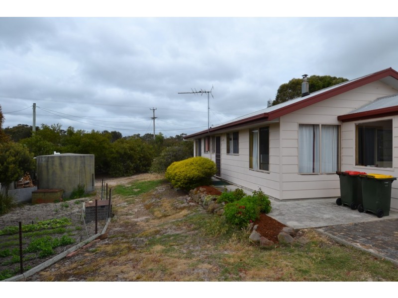 15 Howard Street, Bellingham TAS 7254