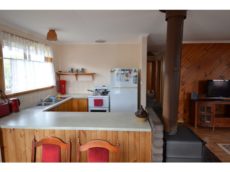 15 Howard Street, Bellingham TAS 7254