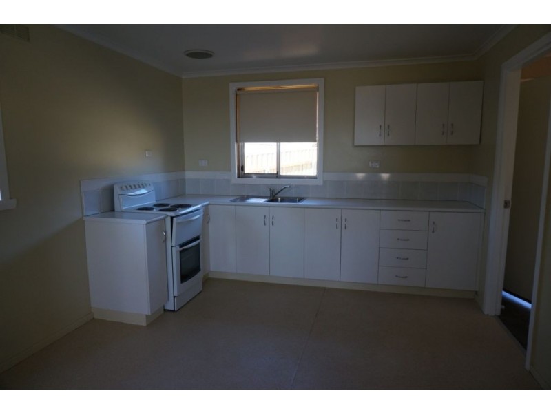 8 Amunsden Street, Ravenswood TAS 7250