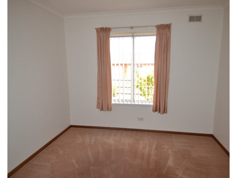 18 Snow Street, Newnham TAS 7248