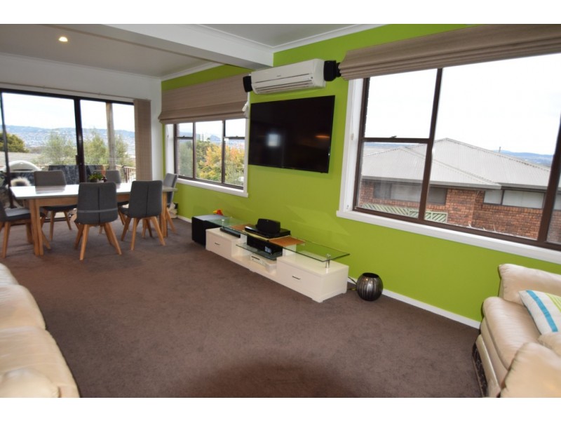22 Bronzewing Avenue, Newnham TAS 7248