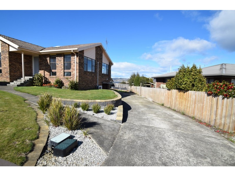 22 Bronzewing Avenue, Newnham TAS 7248