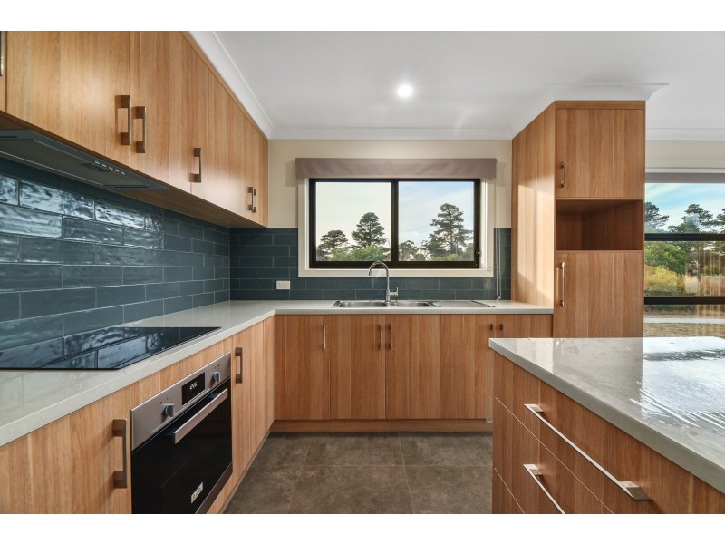75 Parklands Parade, Newnham TAS 7248