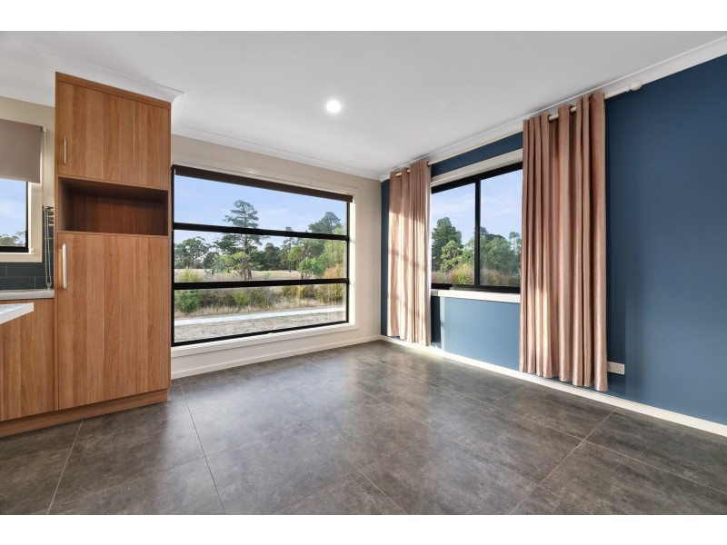 75 Parklands Parade, Newnham TAS 7248