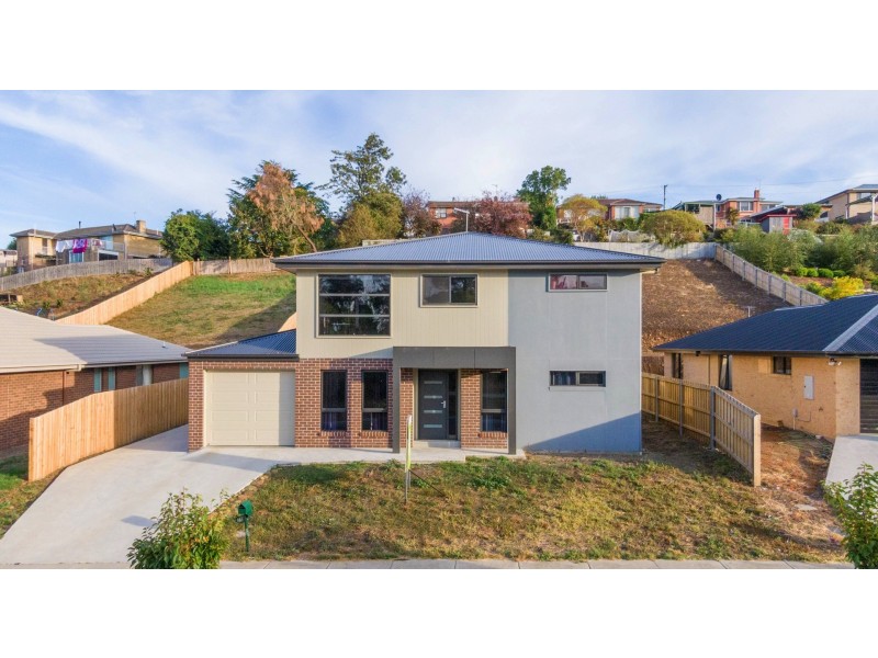 75 Parklands Parade, Newnham TAS 7248