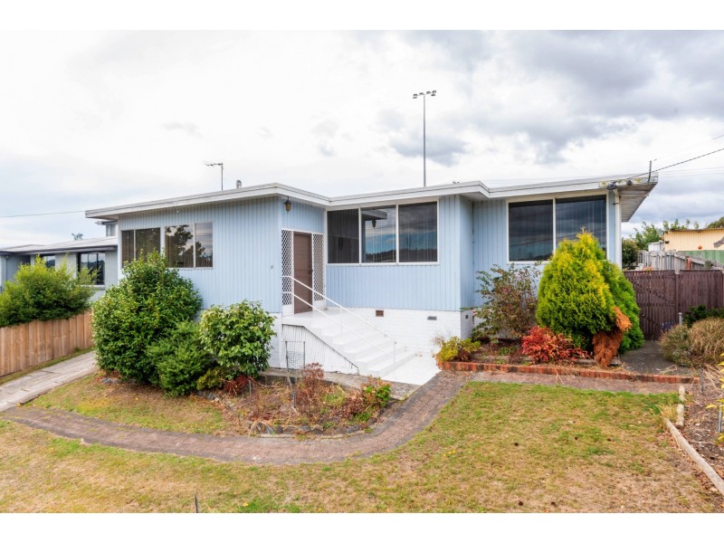 31 Waroona Street, Youngtown TAS 7249